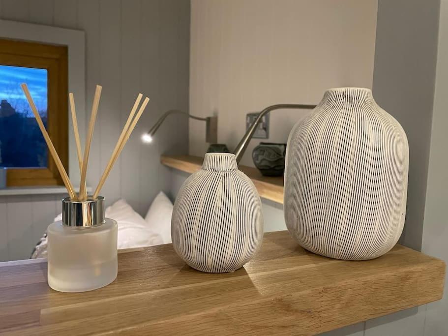 The Hut@Trefechan Wen - Coastal Coziness! Goodwick Екстериор снимка