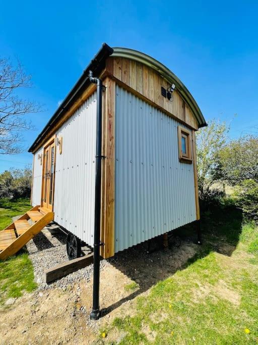 The Hut@Trefechan Wen - Coastal Coziness! Goodwick Екстериор снимка