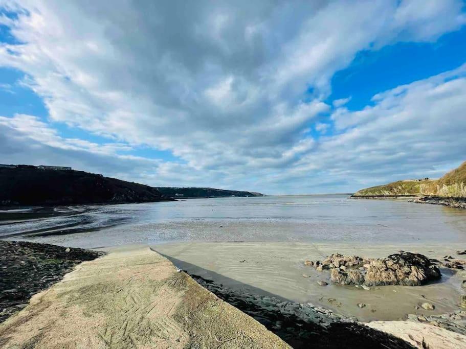 The Hut@Trefechan Wen - Coastal Coziness! Goodwick Екстериор снимка